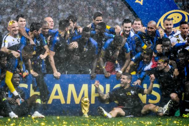 被外界密切 被外界密切